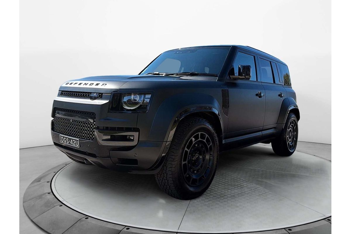 2026 Land Rover Defender 110 P635 OCTA Black L663