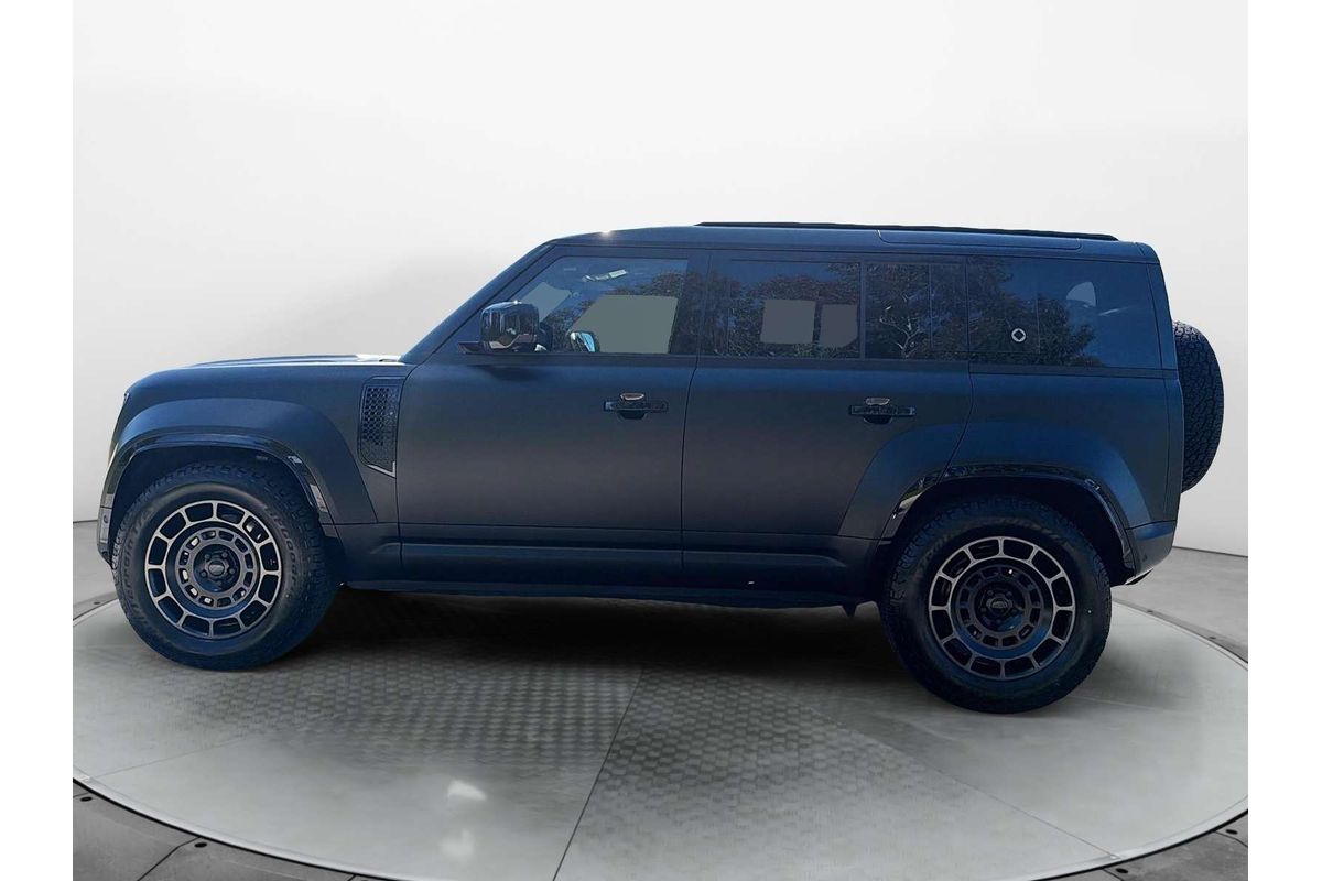 2026 Land Rover Defender 110 P635 OCTA Black L663