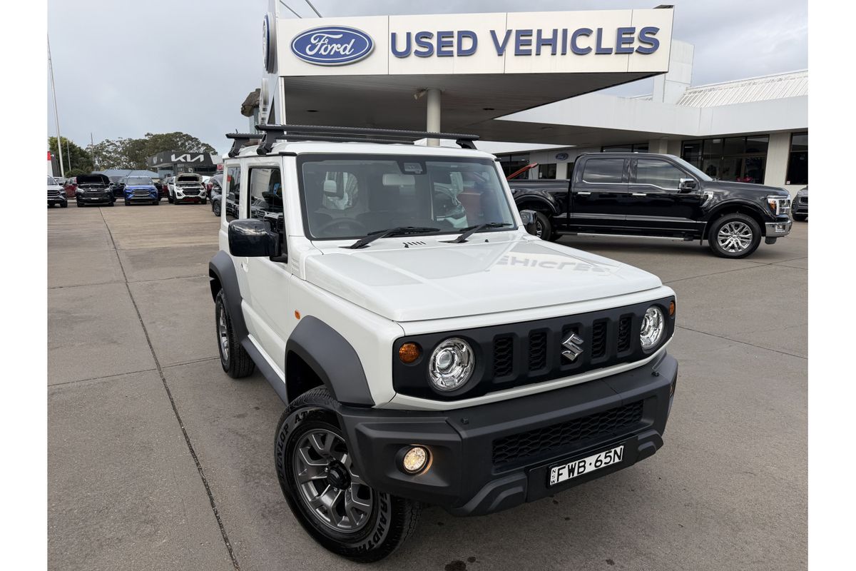 2025 Suzuki Jimny GLX GJ