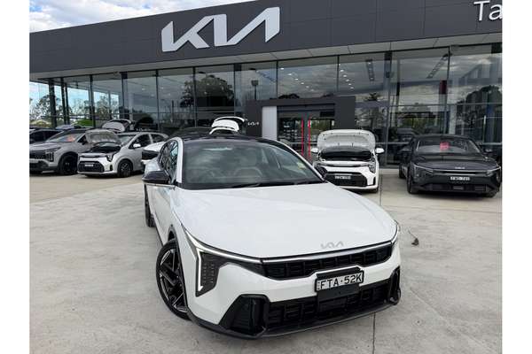 2024 Kia K4 GT-Line CL4m