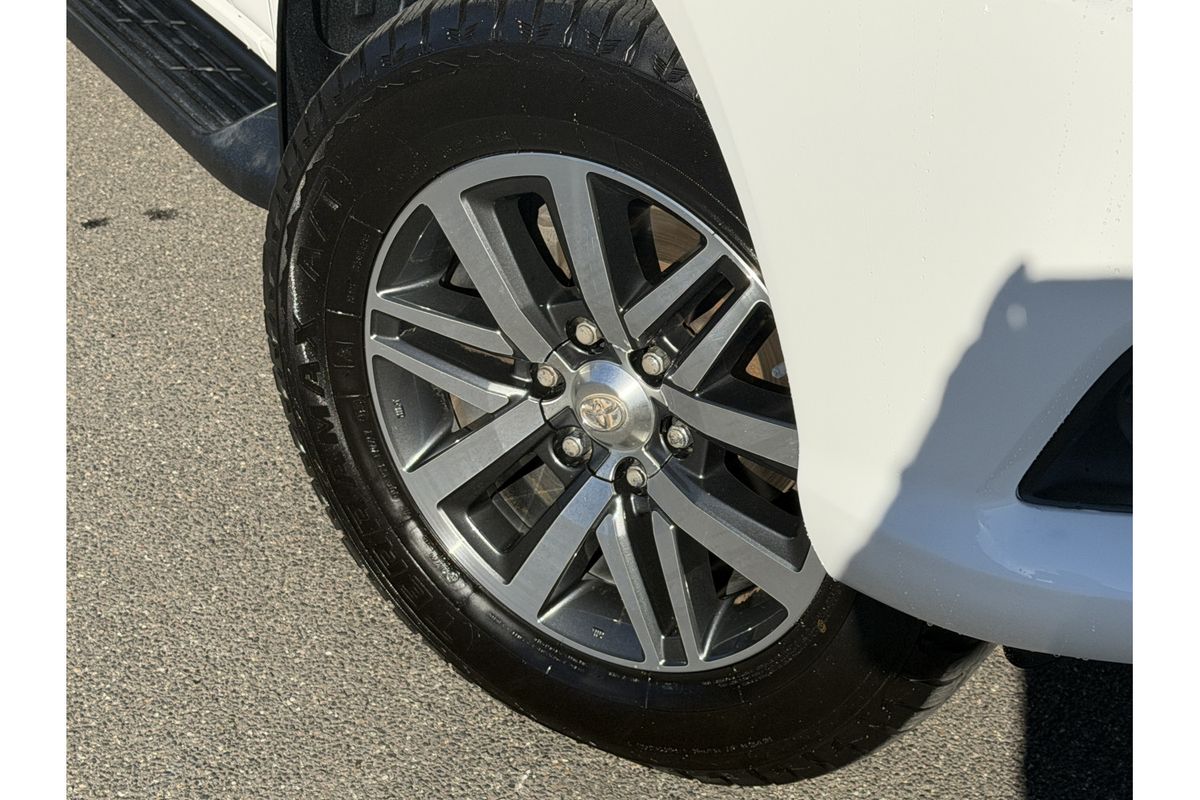 2017 Toyota Hilux SR5 GUN126R 4X4