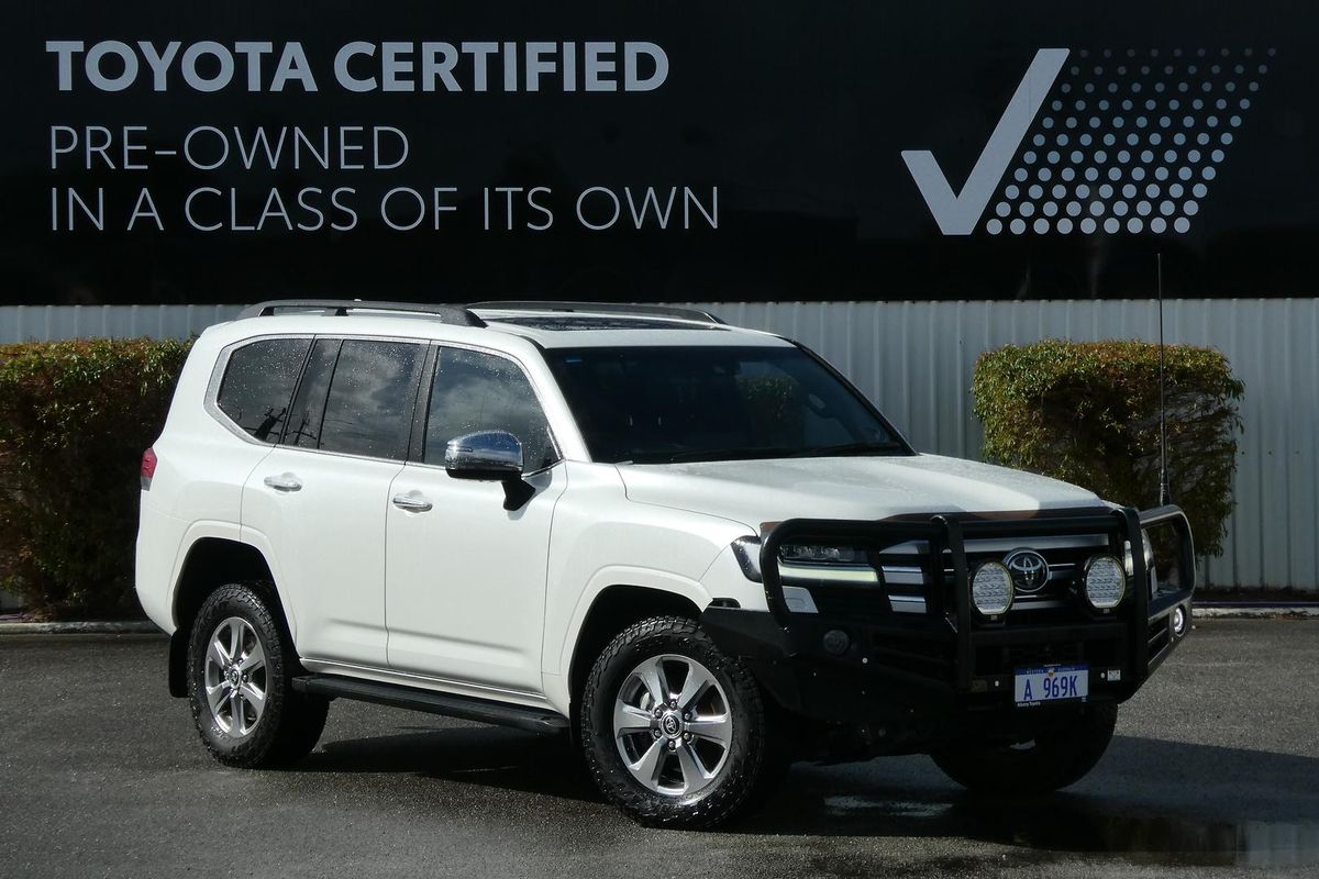 2022 Toyota Landcruiser Sahara FJA300R