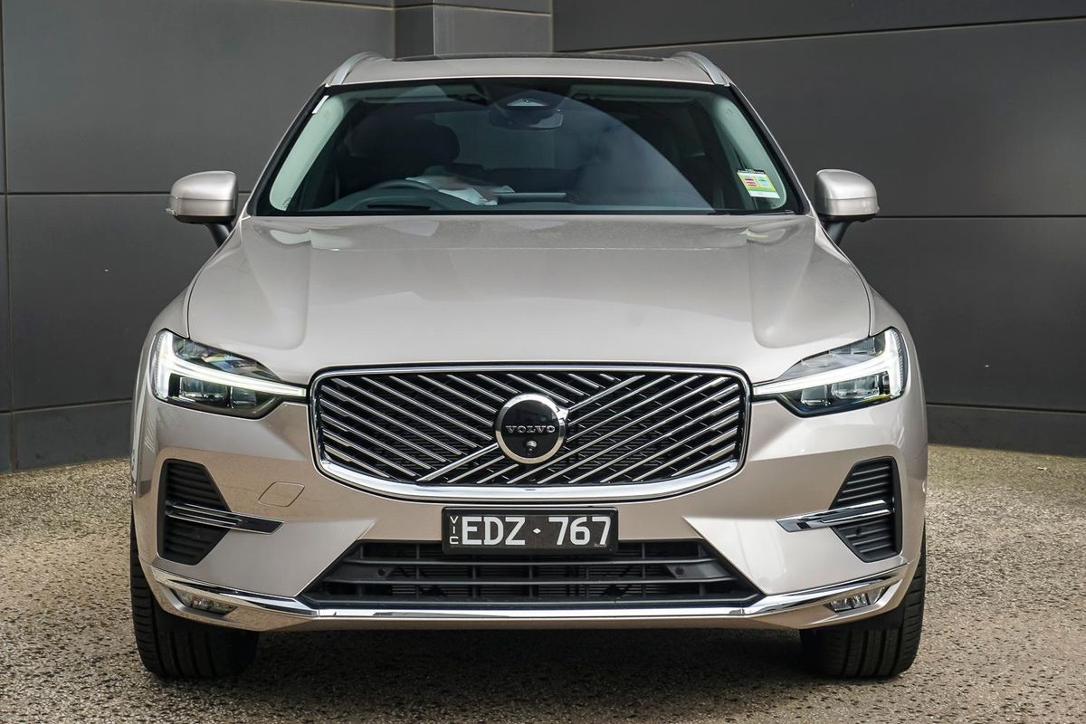 2026 Volvo XC60 Plus B5 Bright