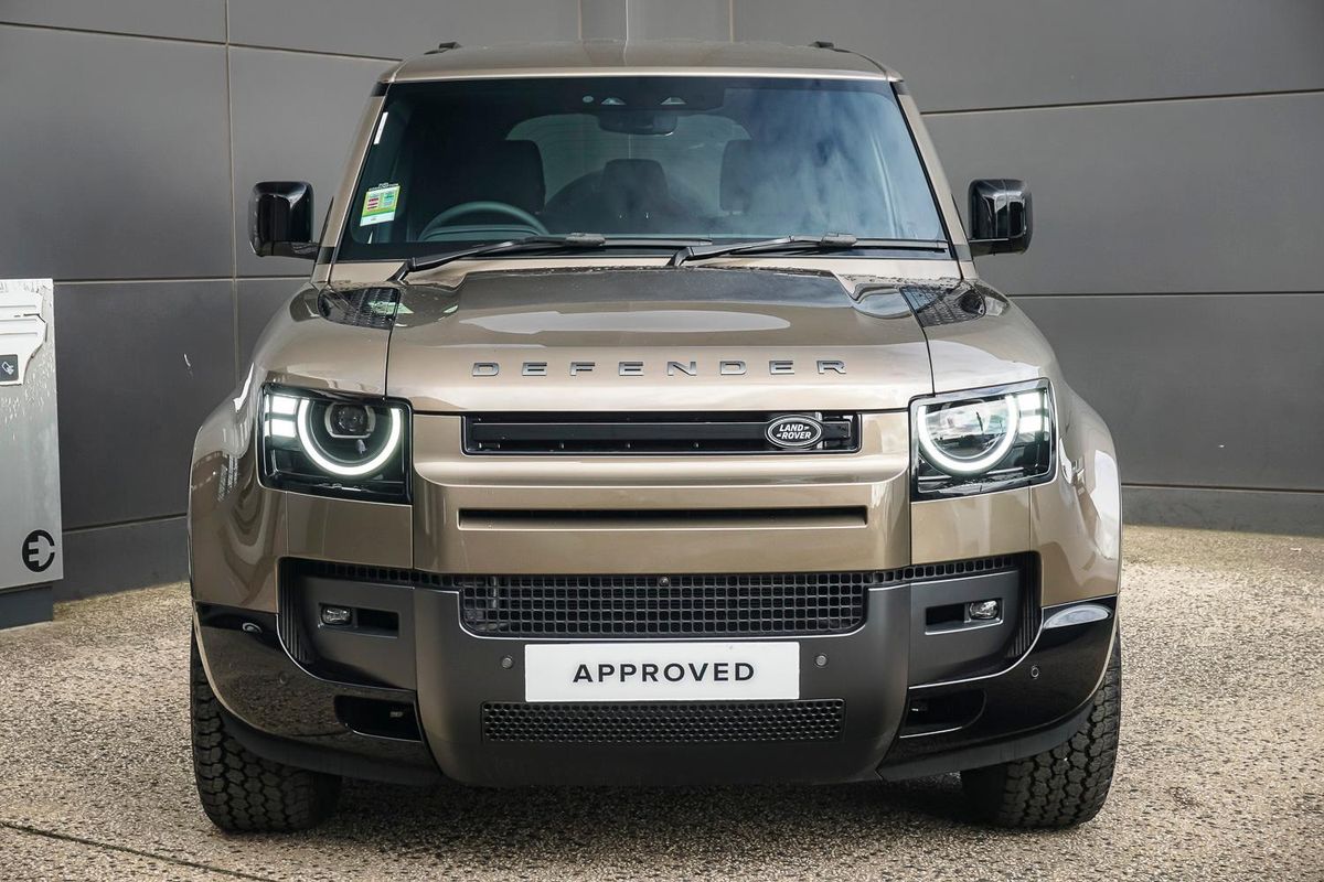 2025 Land Rover Defender 110 D350 X-Dynamic SE L663