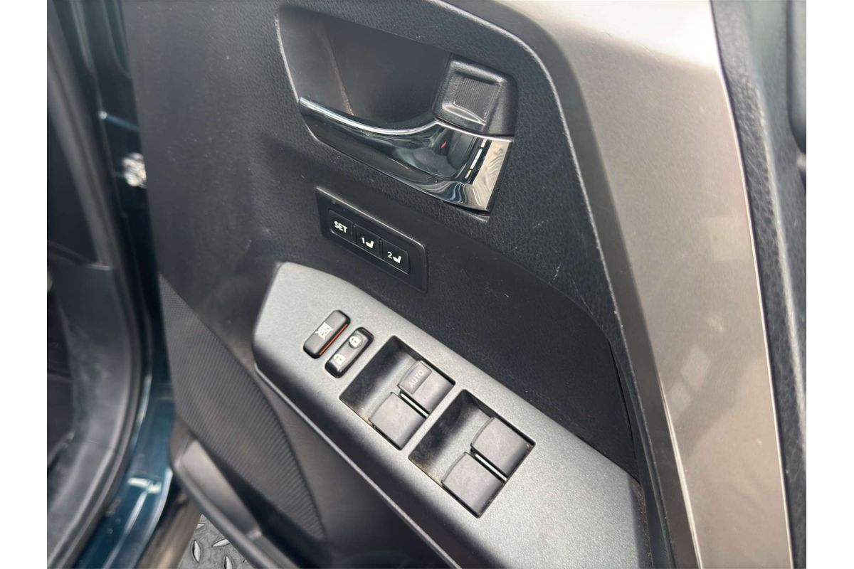 2017 Toyota RAV4 Cruiser ASA44R image 11