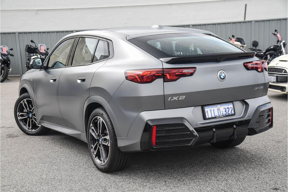 2024 BMW iX2 xDrive30 M Sport U10