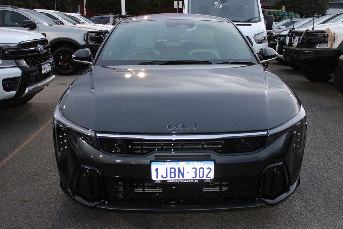 2025 Kia K4 GT-Line CL4m