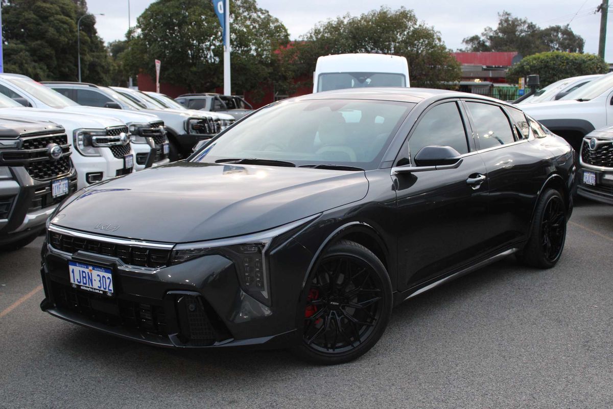 2025 Kia K4 GT-Line CL4m