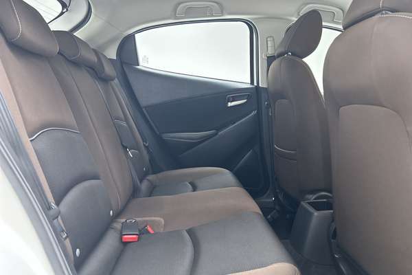 2021 Mazda 2 G15 Pure DJ Series thumb-11