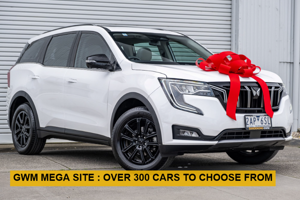 2024 Mahindra XUV700 AX7