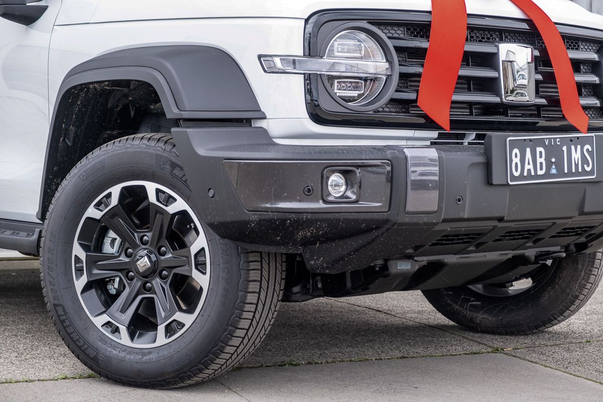 2026 GWM Tank 300 Ultra Hi4-T PHEV P01