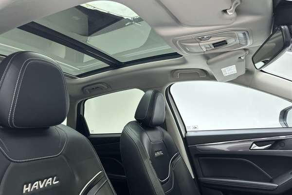 2022 Haval Jolion Ultra Hybrid A01 thumb-17