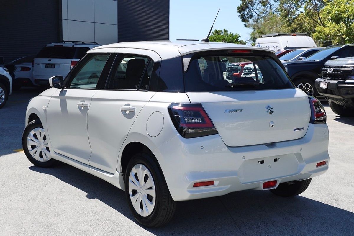 2026 Suzuki Swift Hybrid UZ