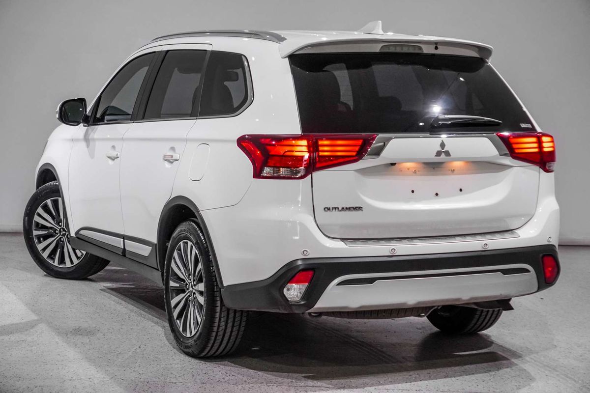 2020 Mitsubishi Outlander LS ZL