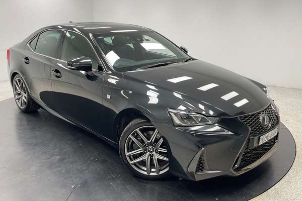 2019 Lexus IS