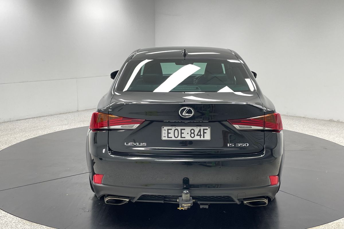 2019 Lexus IS