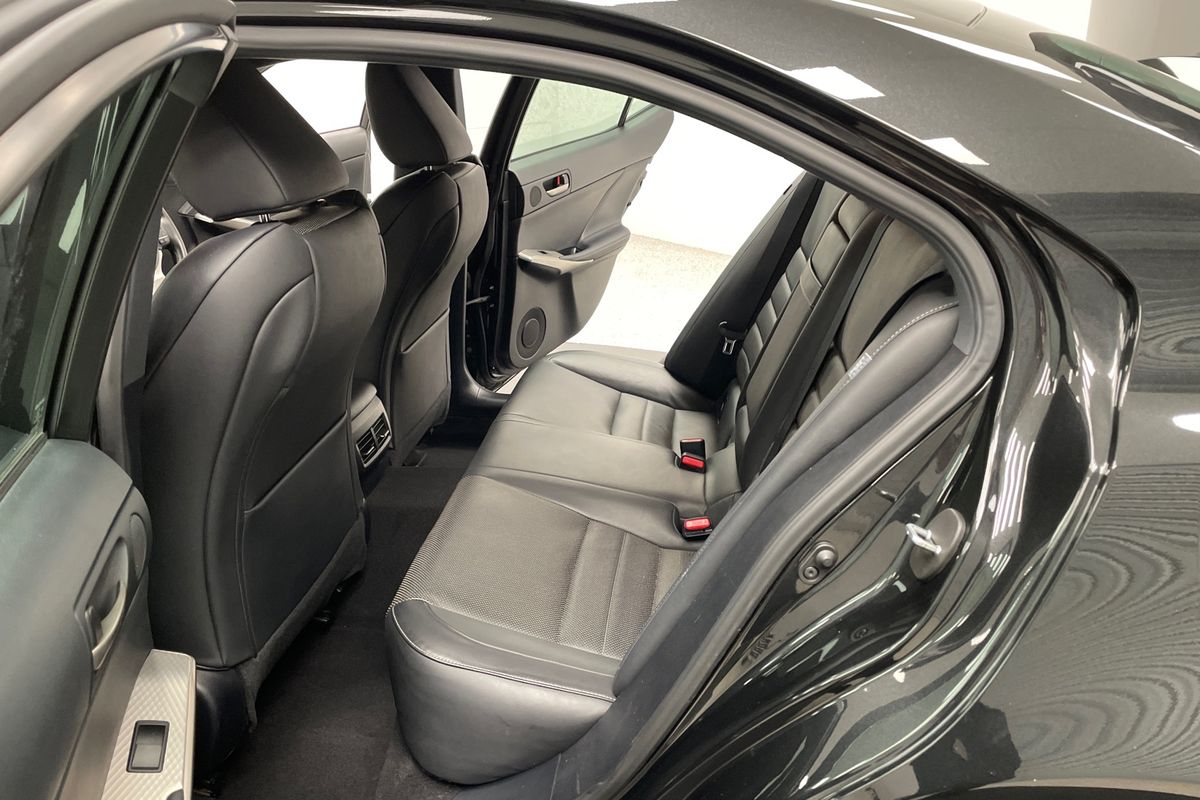 2019 Lexus IS
