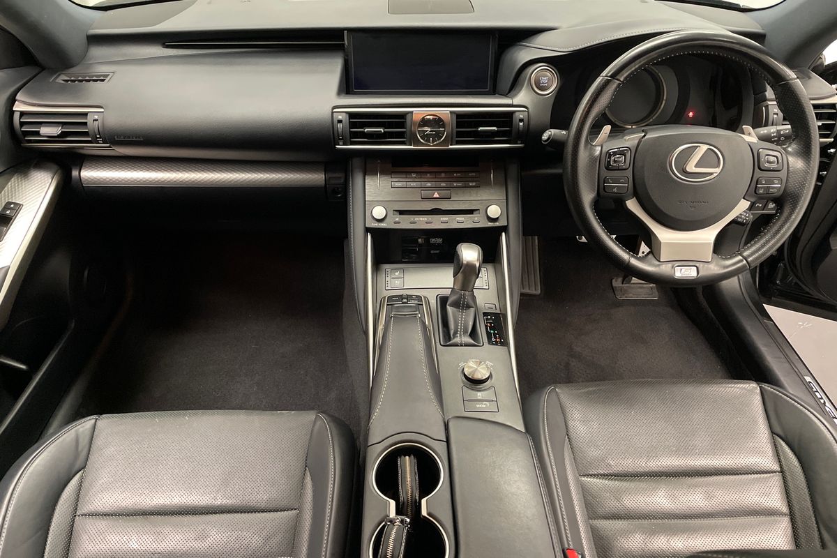 2019 Lexus IS
