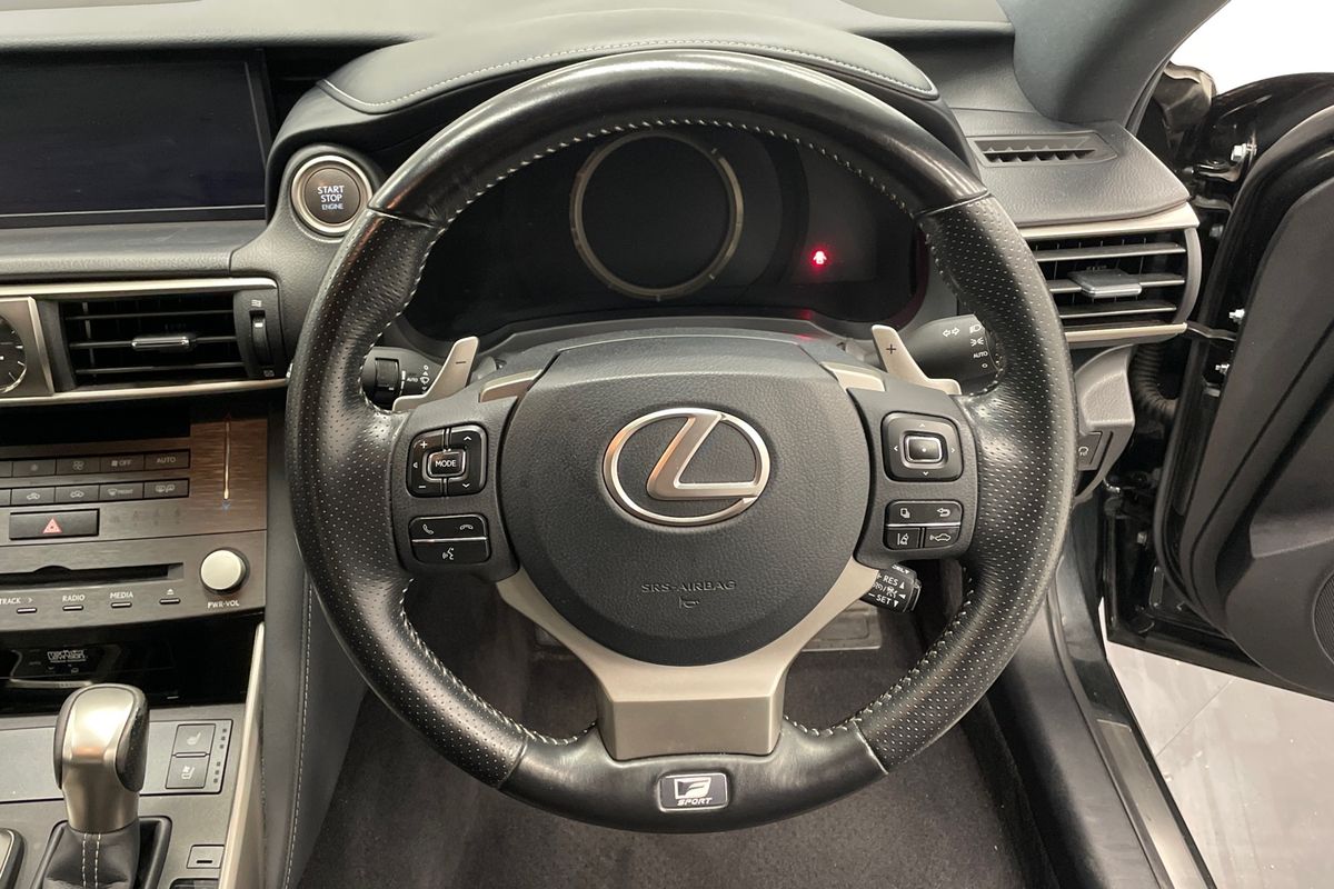 2019 Lexus IS