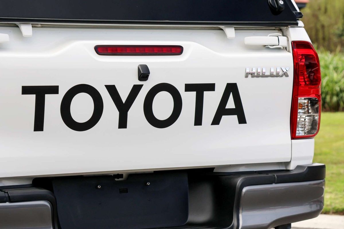 2020 Toyota Hilux SR GUN126R 4X4 image 24