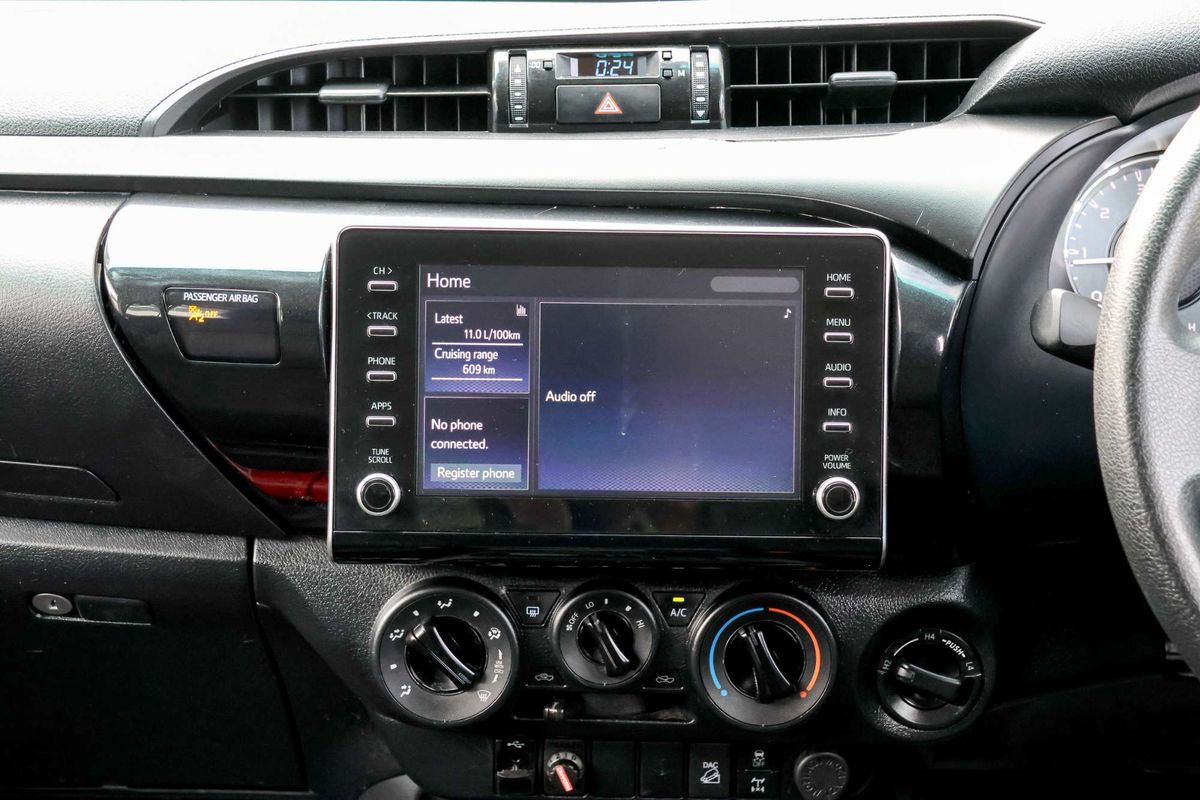 2020 Toyota Hilux SR GUN126R 4X4 image 29