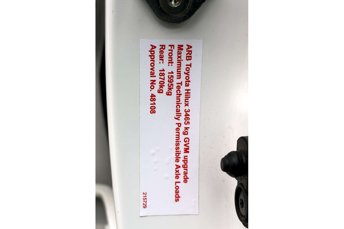 2020 Toyota Hilux SR GUN126R 4X4 image 32