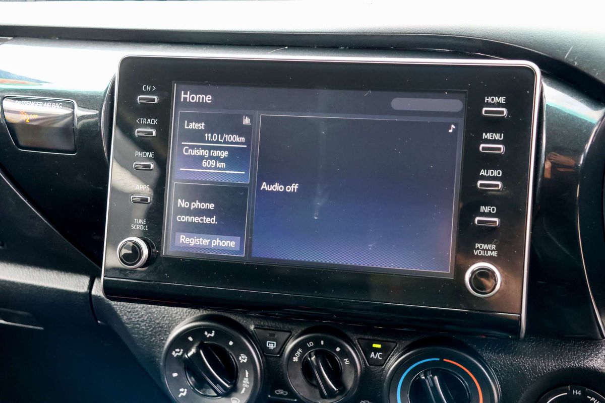 2020 Toyota Hilux SR GUN126R 4X4 image 36