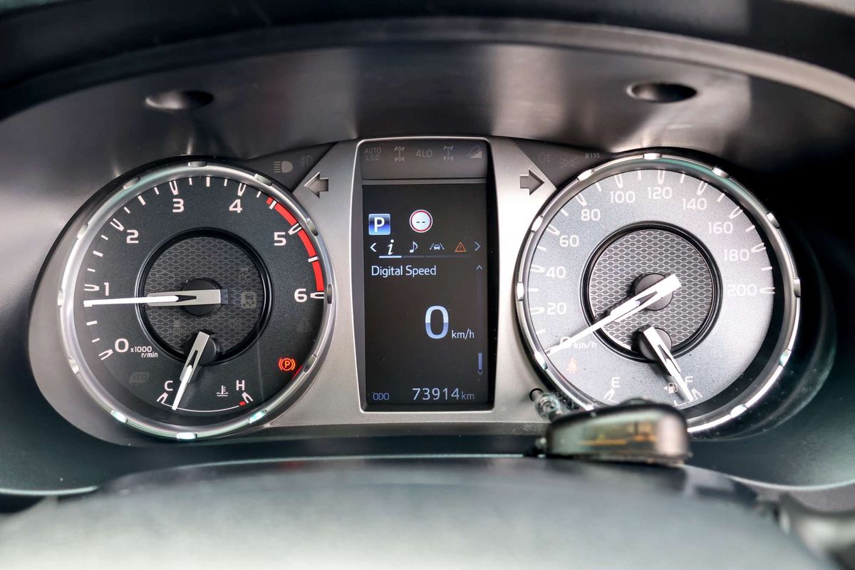 2020 Toyota Hilux SR GUN126R 4X4 image 38