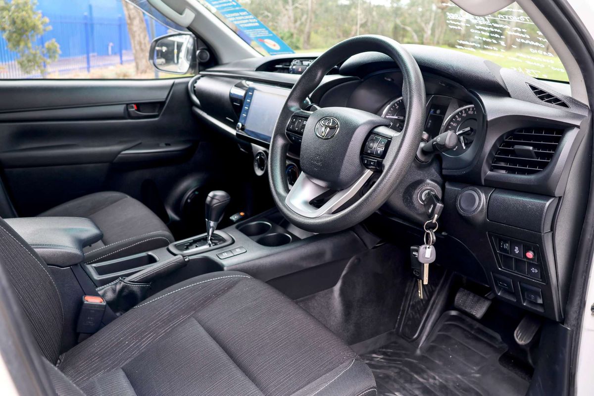2020 Toyota Hilux SR GUN126R 4X4 image 39