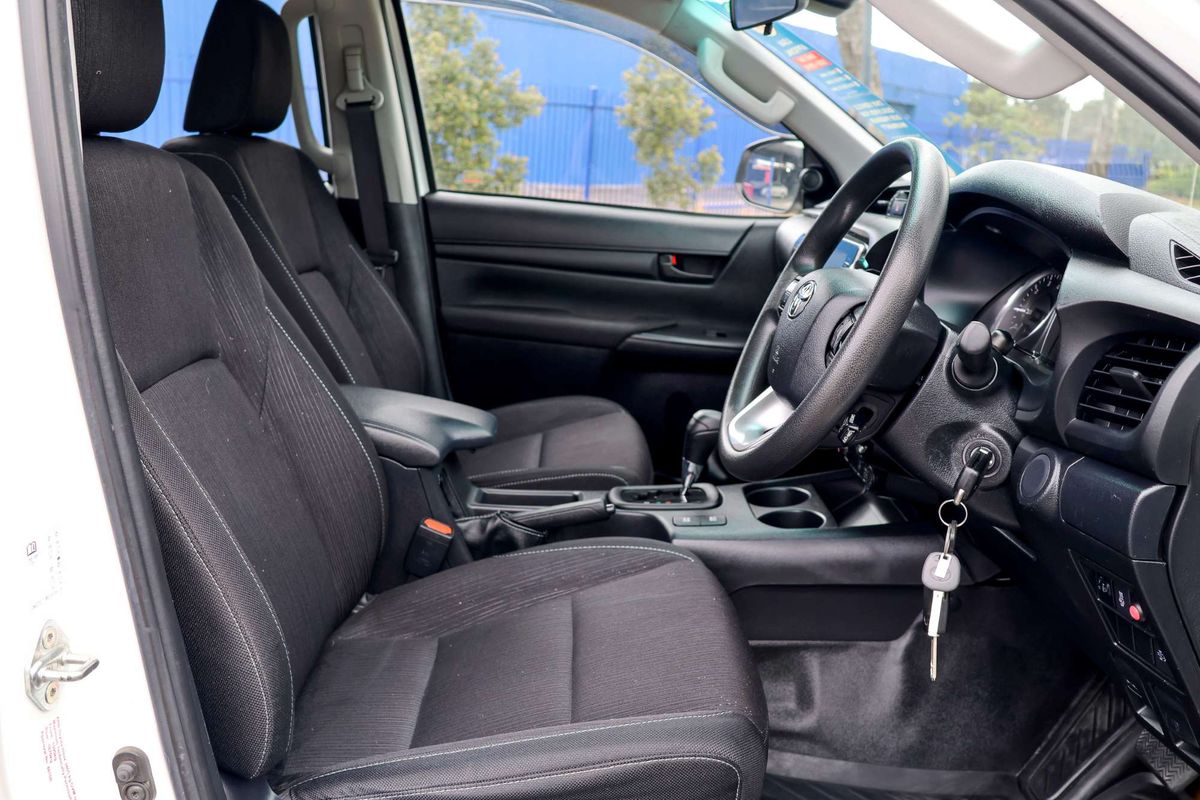 2020 Toyota Hilux SR GUN126R 4X4 image 40