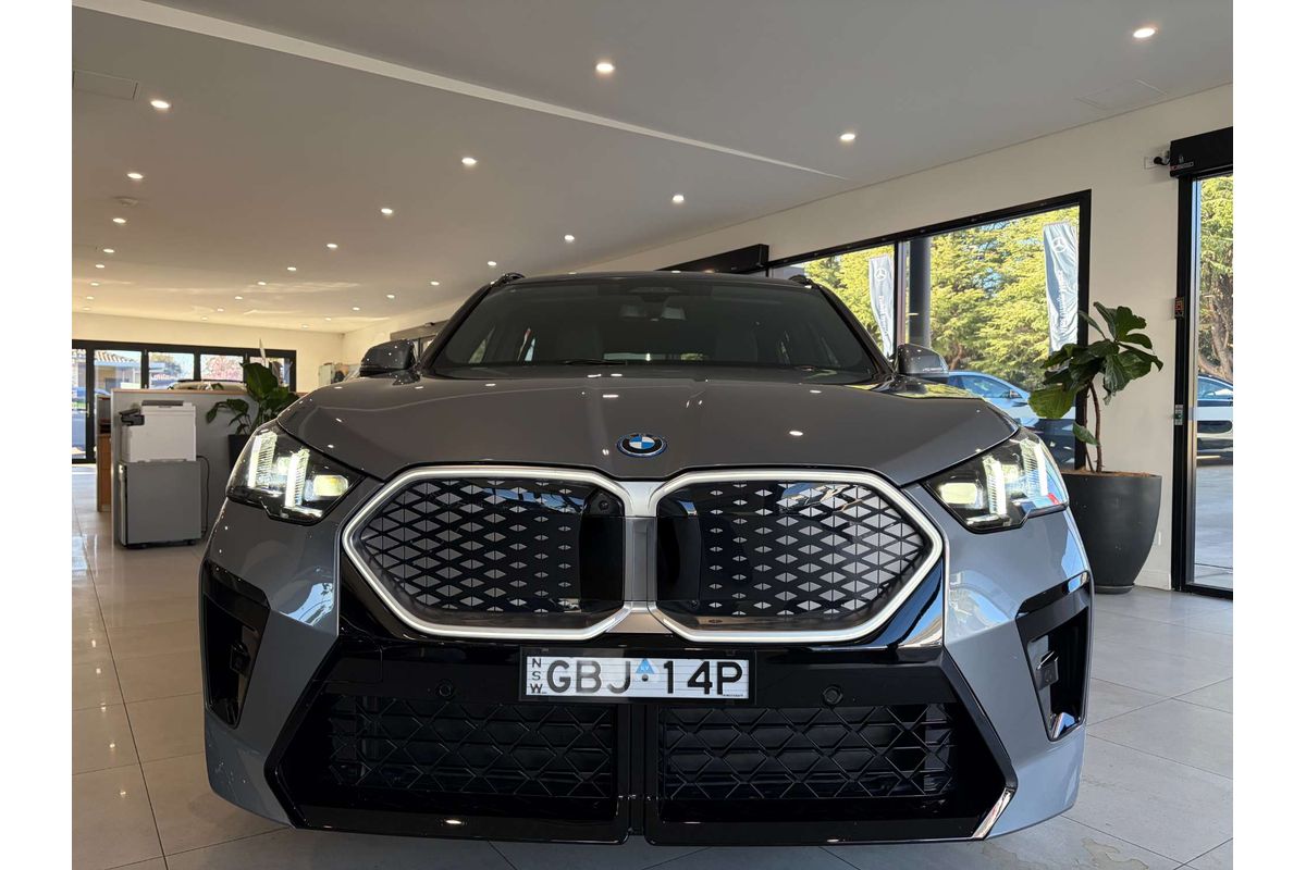 2024 BMW iX2 xDrive30 M Sport U10