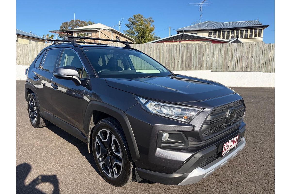 2019 Toyota RAV4 Edge AXAA54R
