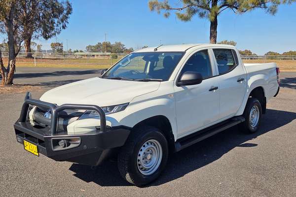 2023 Mitsubishi Triton GLX MR 4X4