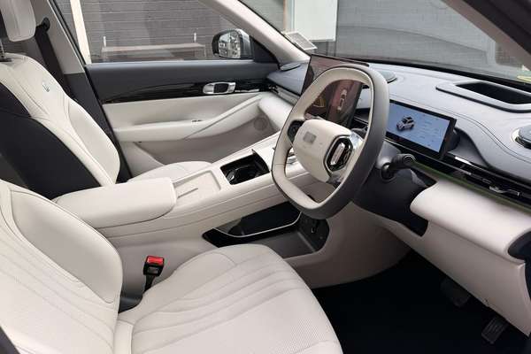 2026 Geely Starray EM-i Inspire Extended Range P145 thumb-13