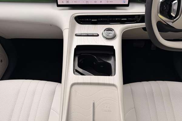 2026 Geely Starray EM-i Inspire Extended Range P145 thumb-18