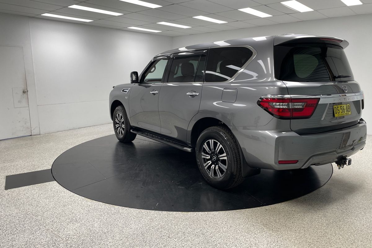 2023 Nissan Y62
