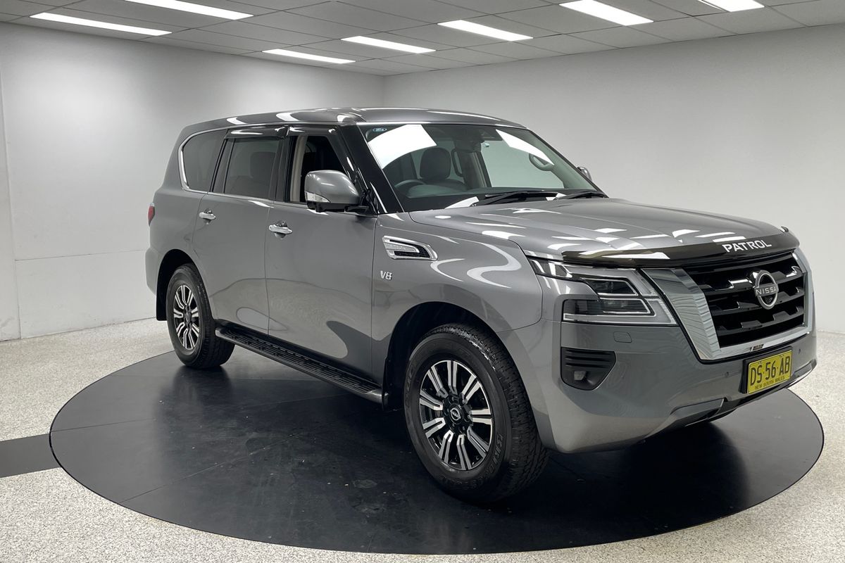 2023 Nissan Y62
