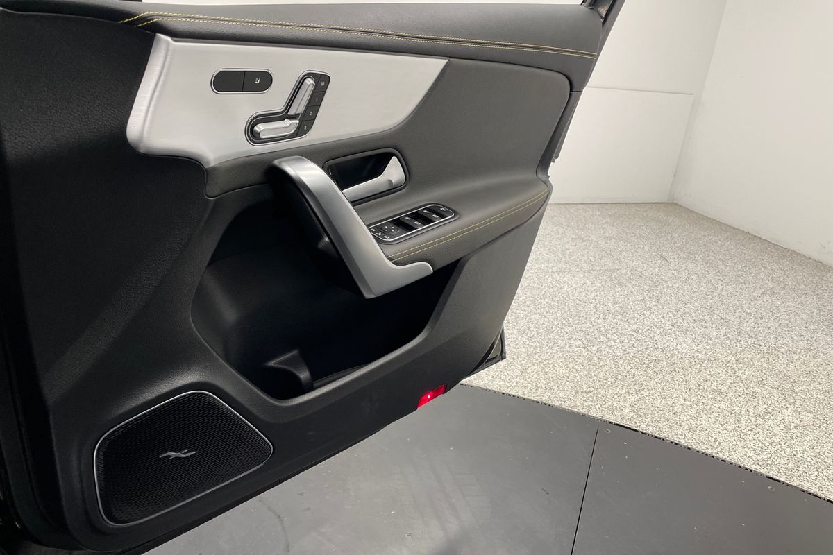 2021 Mercedes-Benz Unknown