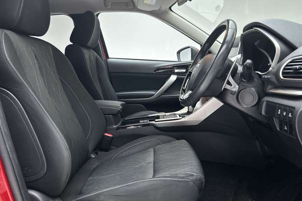 2019 Mitsubishi Eclipse Cross ES YA thumb-12