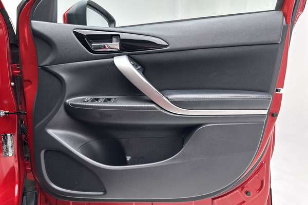 2019 Mitsubishi Eclipse Cross ES YA thumb-18