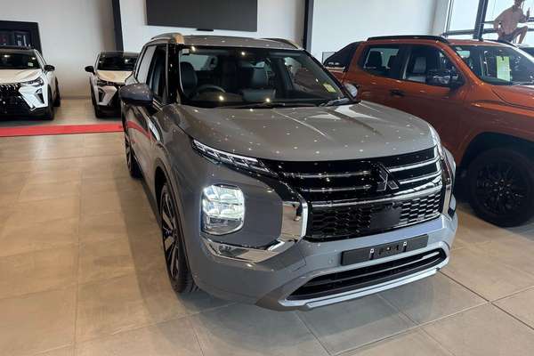2026 Mitsubishi Outlander Exceed ZM