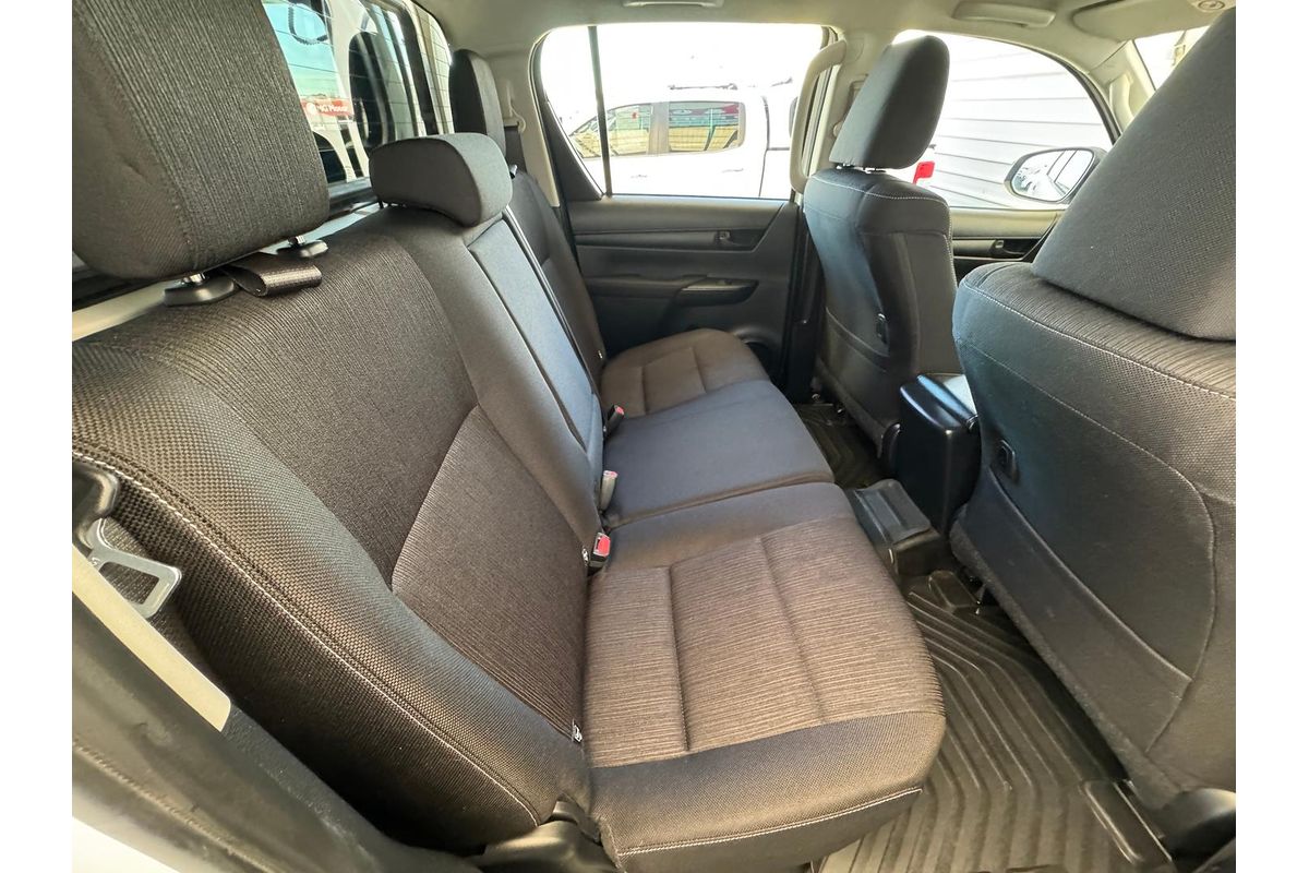 2021 Toyota Hilux SR GUN126R 4X4 image 12