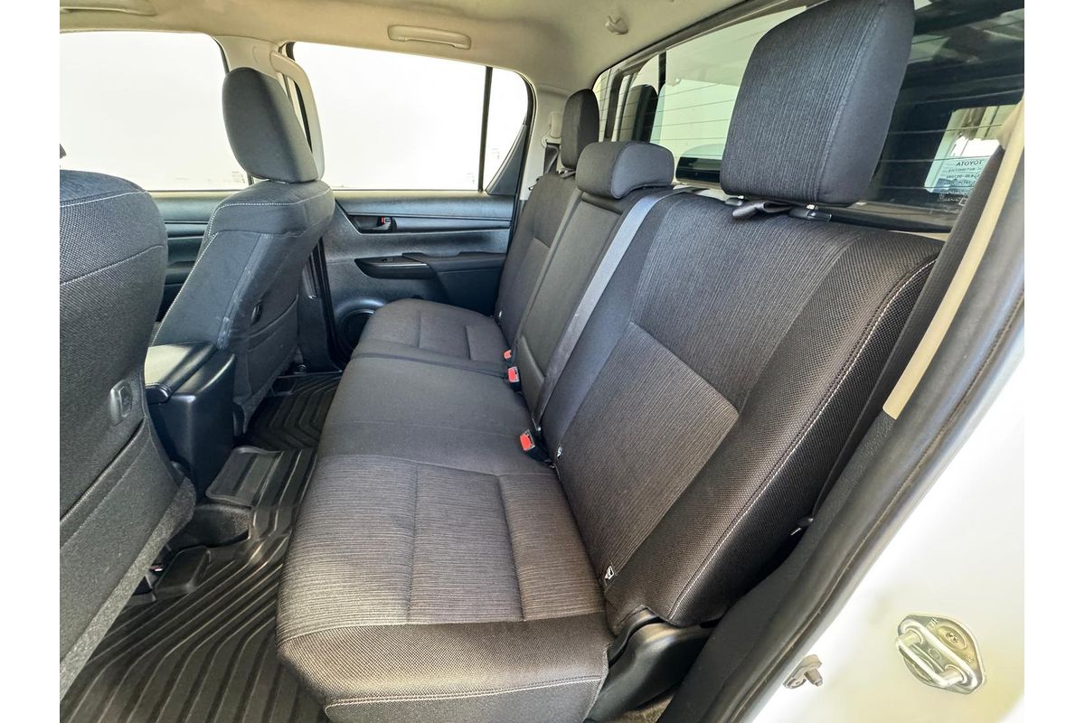 2021 Toyota Hilux SR GUN126R 4X4 image 13