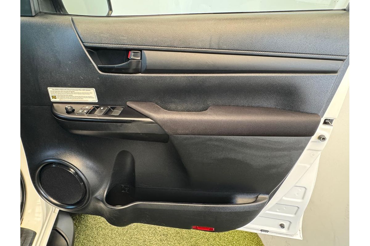 2021 Toyota Hilux SR GUN126R 4X4 image 14