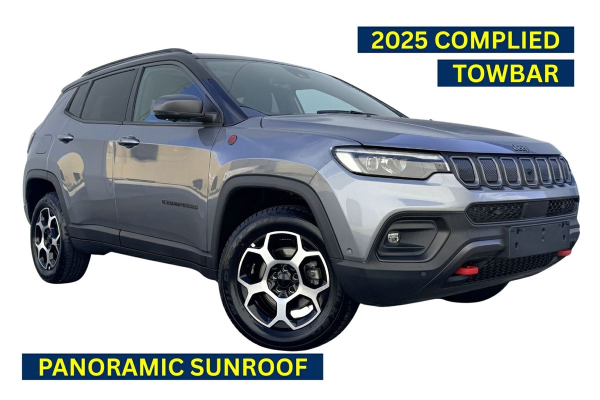 2025 Jeep Compass Trailhawk M6