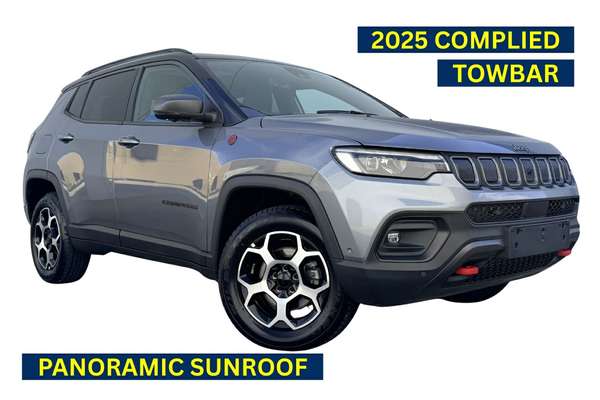 2025 Jeep Compass Trailhawk M6
