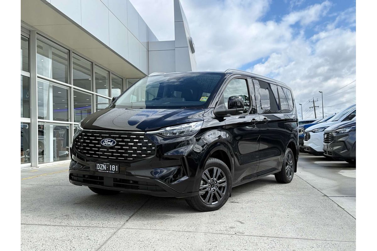 2025 Ford Tourneo Titanium X AV SWB