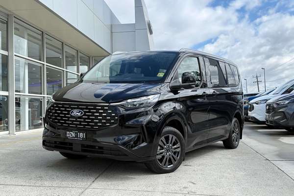 2025 Ford Tourneo Titanium X AV SWB