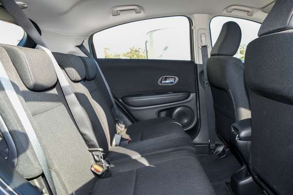 2016 Honda HR-V VTi thumb-8