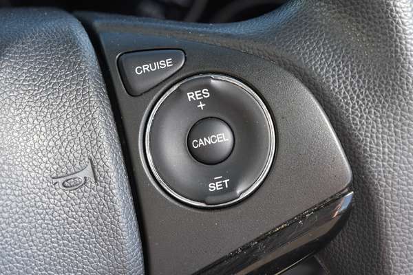 2016 Honda HR-V VTi thumb-13
